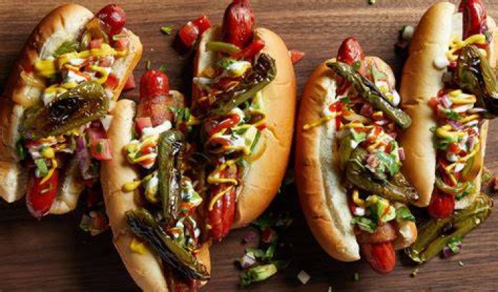 Are hot dogs lips and Buttholes?