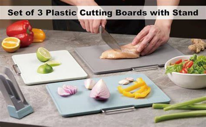 Are plastic cutting boards porous?