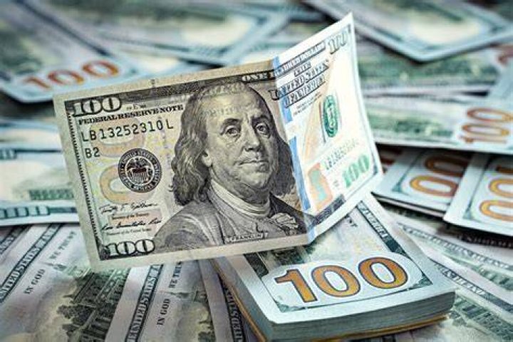 Can I use US dollars in the Bahamas?