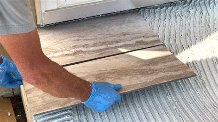 Can you lay porcelain tile on concrete?