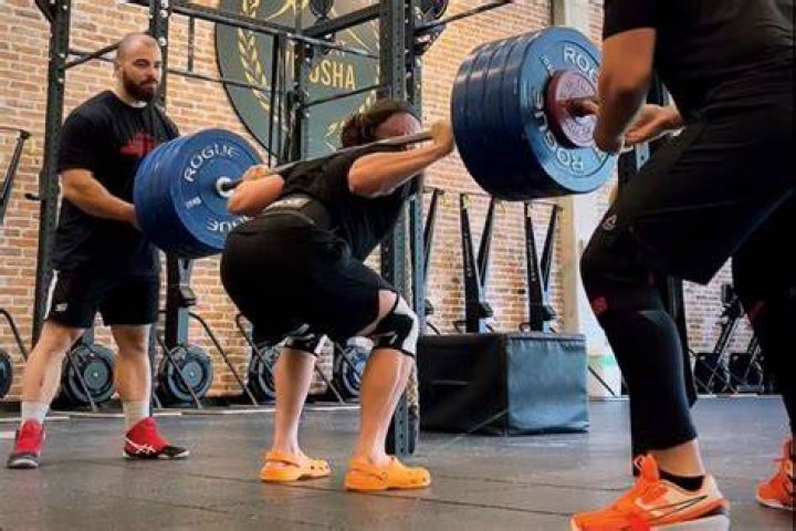 Can you lift in crocs?