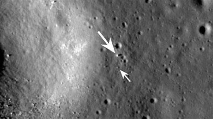 Can you see the flag on the moon with a telescope?