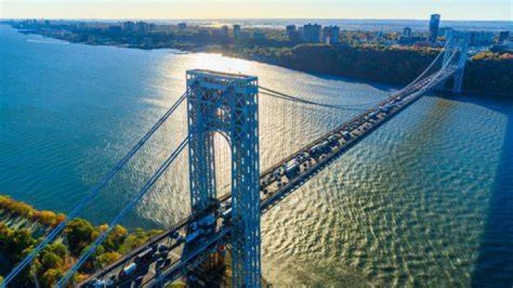 Can you survive jumping off the GW bridge?