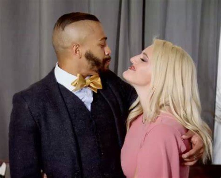 Did Clara and Ryan get a divorce?