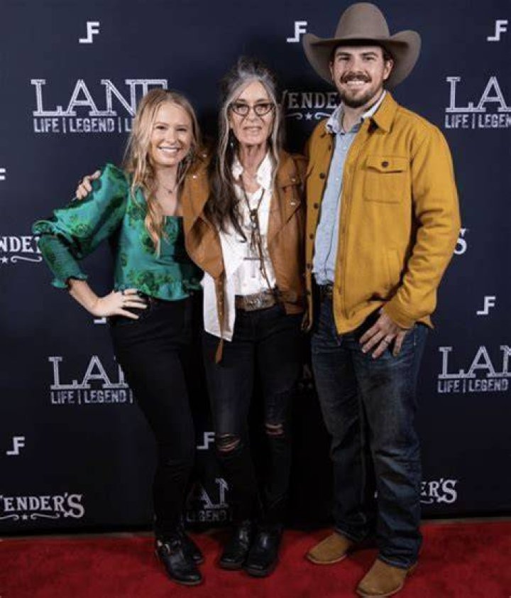 Did Lane and Kelly cheat on each other?