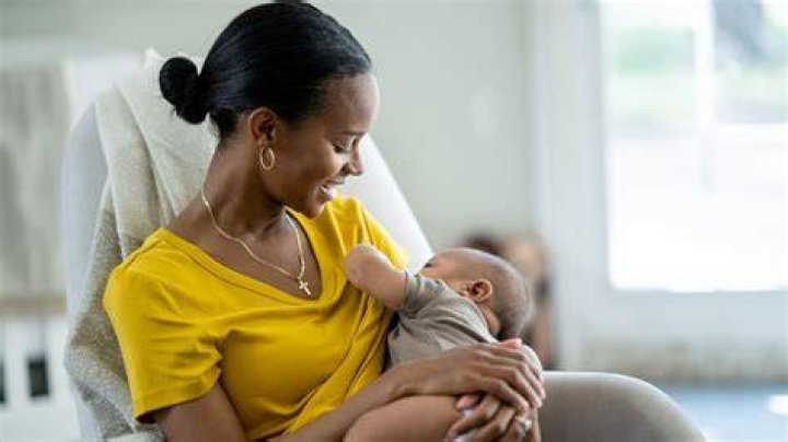 Do breastfed babies talk earlier?