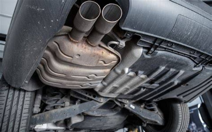 Do cars have levers?