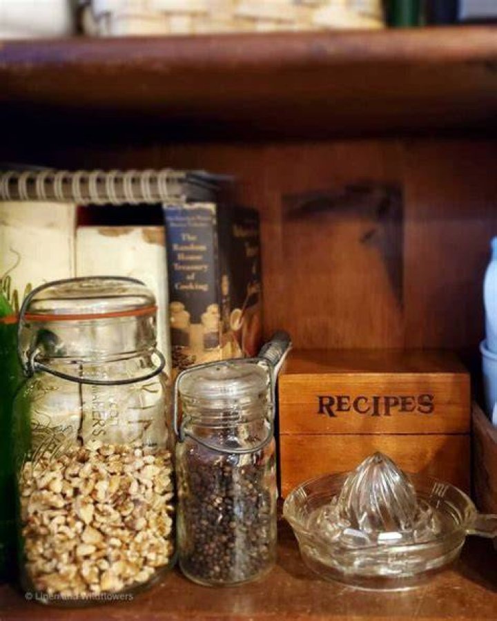 Do old Mason jars contain lead?