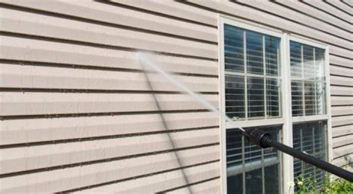 Do termites eat Hardie board?