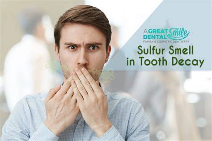Does a rotten tooth smell?
