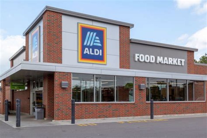 Does Aldi pay overtime?