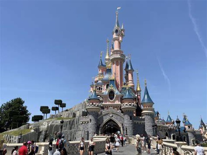 Does anyone live at Disneyland?