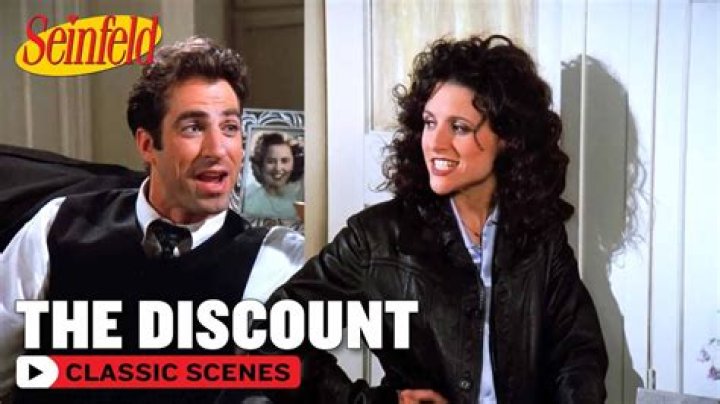 Does Elaine wear a wig in Seinfeld?