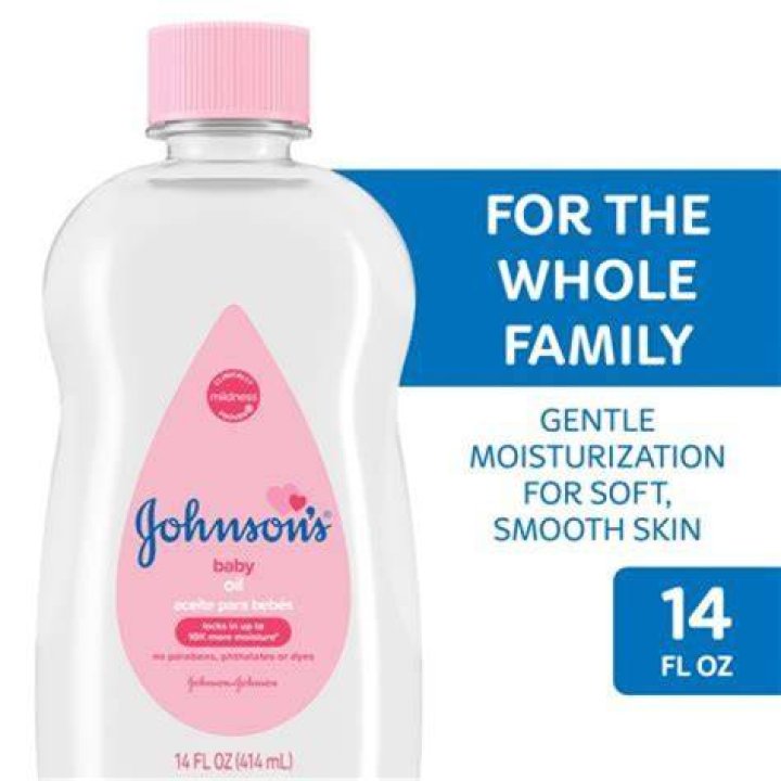 Does Johnson's baby oil have alcohol in it?