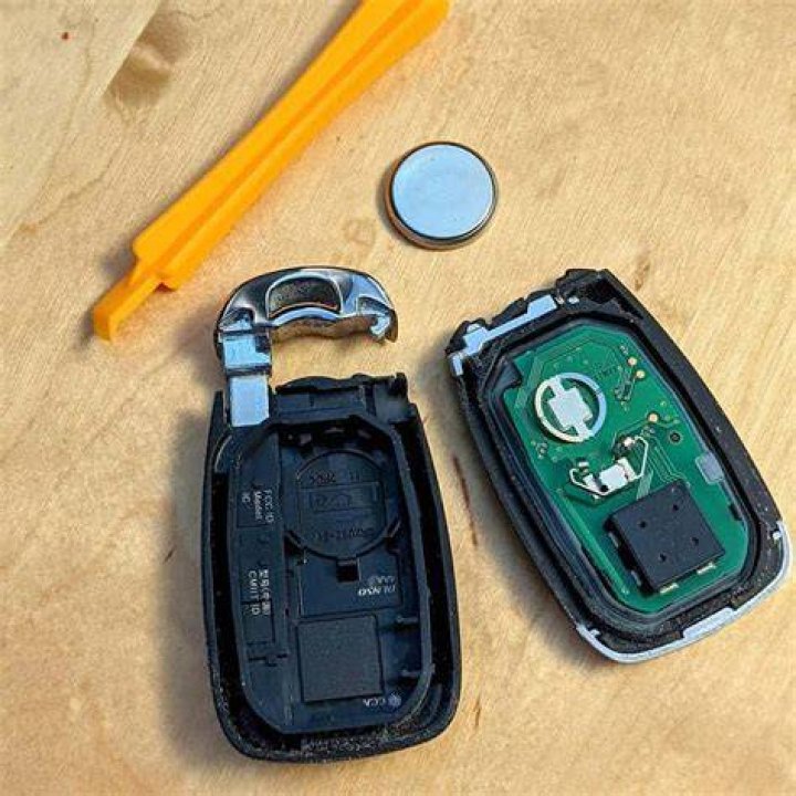Does leaving your key fob in car drain car battery?
