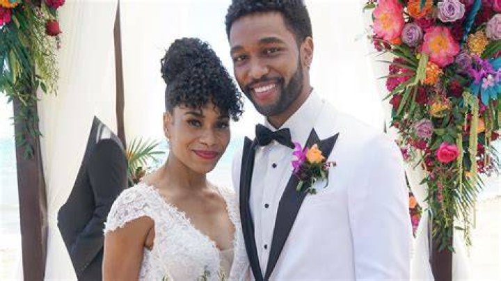 Does Maggie Pierce marry?