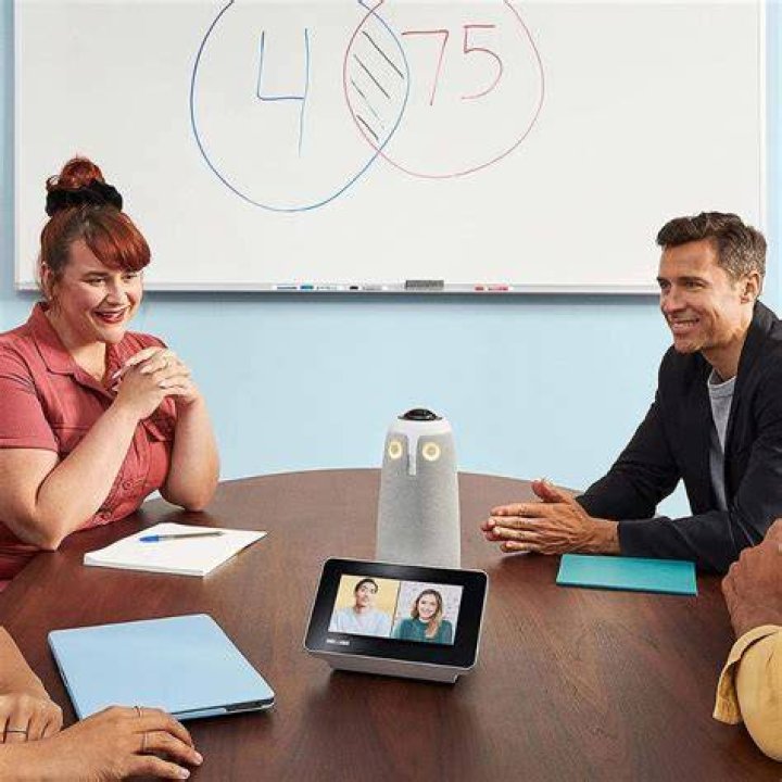 Does Meeting Owl work with FaceTime?