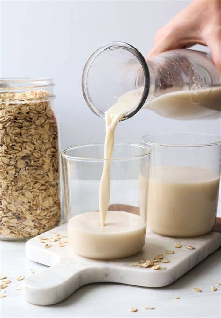 Does oat milk have carbs?