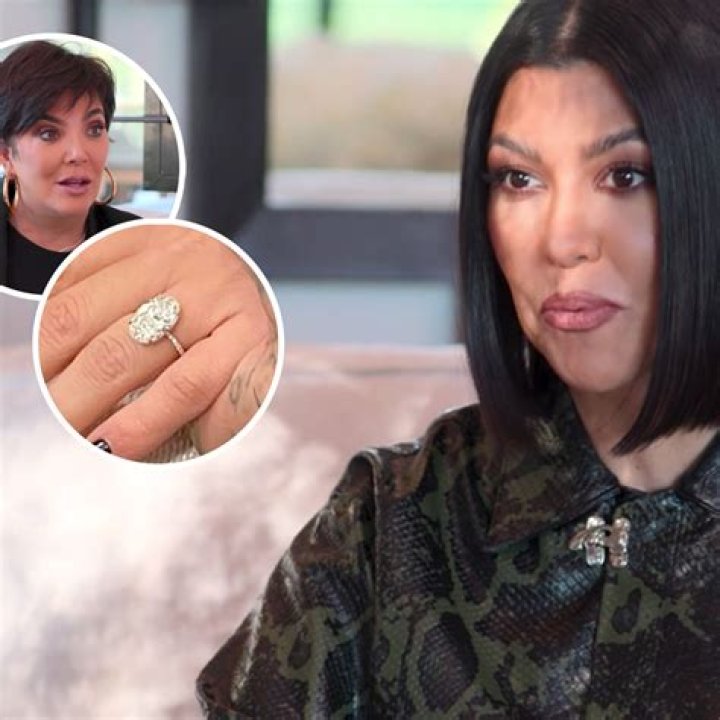 How big is Kourtney Kardashian's diamond ring?