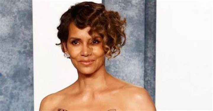 How do celebs stay private?