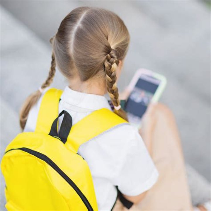How do you see what your kids are looking at on their phone?