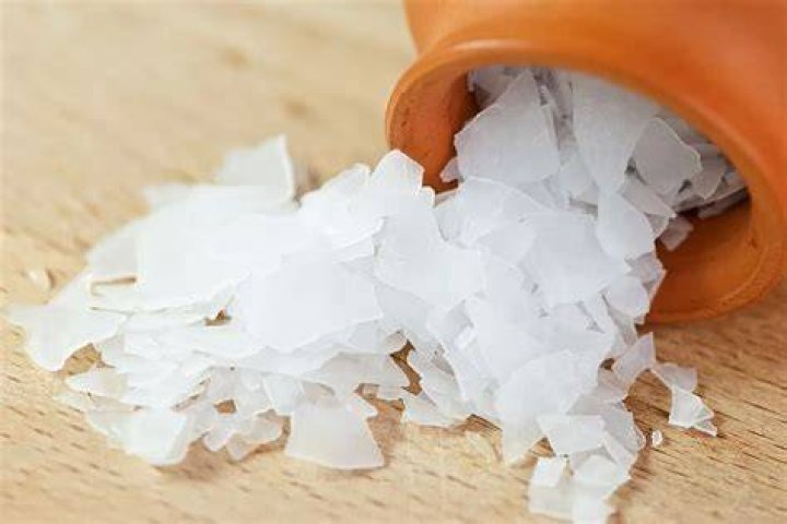 How do you use nigari flakes?