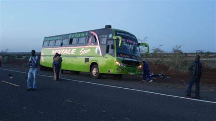 How much does it cost to travel from Uganda to Nairobi by bus?