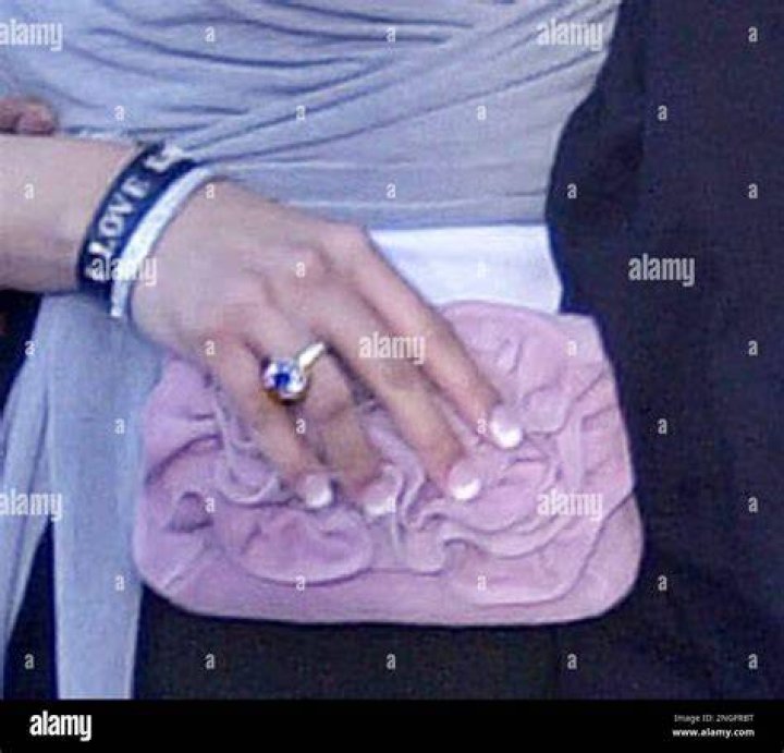How much was Kobe's wife's ring?