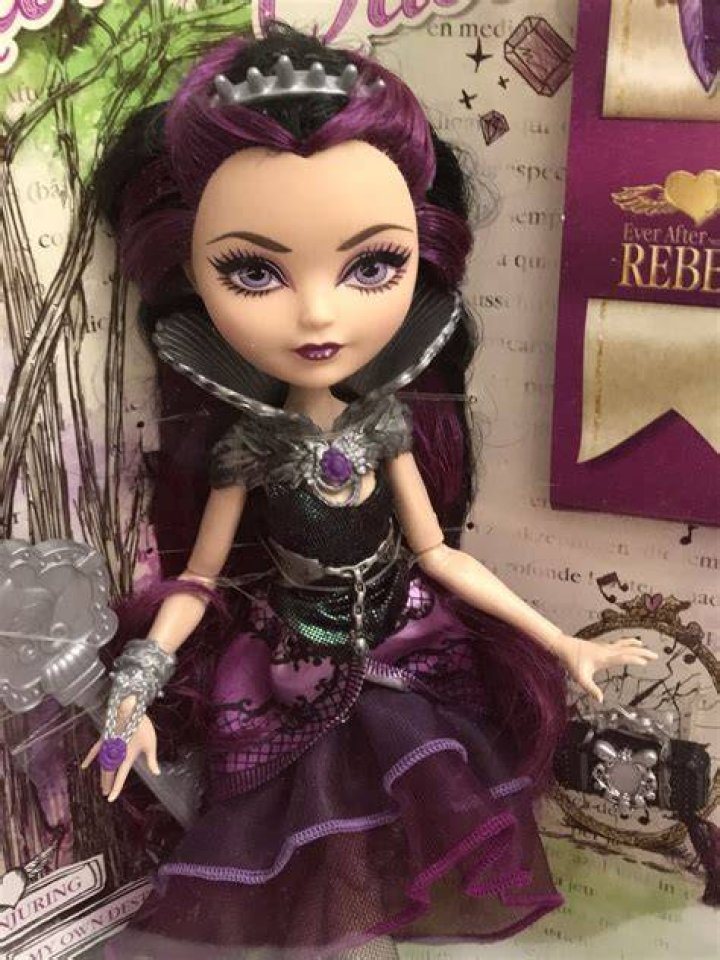 How old is Raven queen from Ever After High?