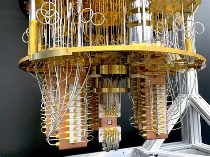 How powerful is the human brain compared to a quantum computer?