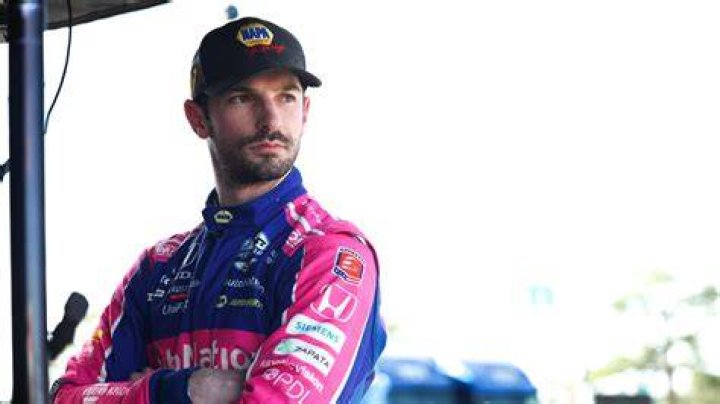 Is Alexander Rossi related to Valentino Rossi?