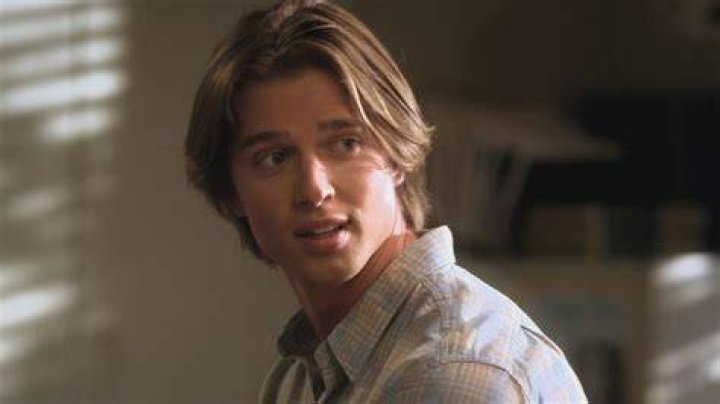 Is Charles DiLaurentis Jason's twin?