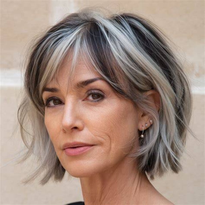 Is dark hair more aging?