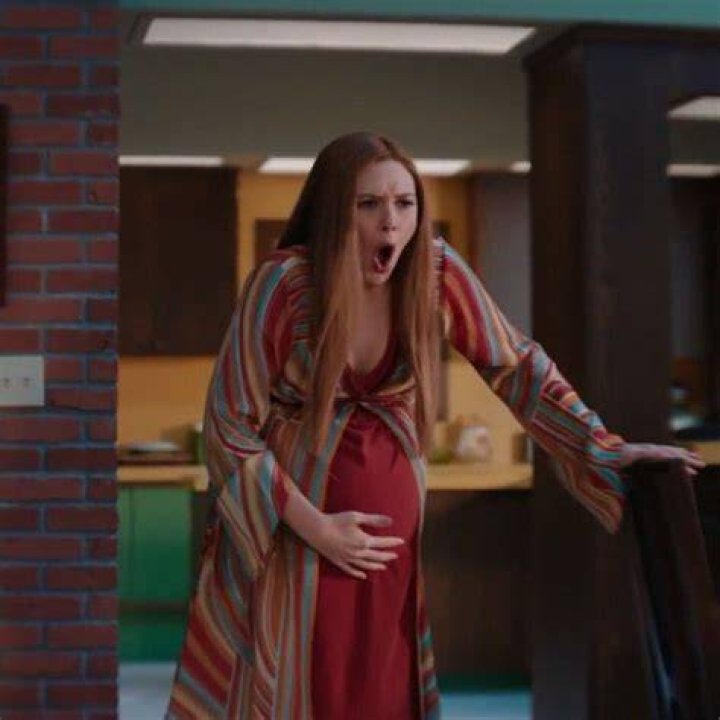 Is Elizabeth on GH pregnant 2021?