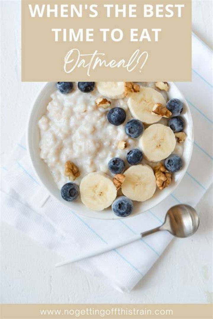 Is it OK to eat oatmeal at night?