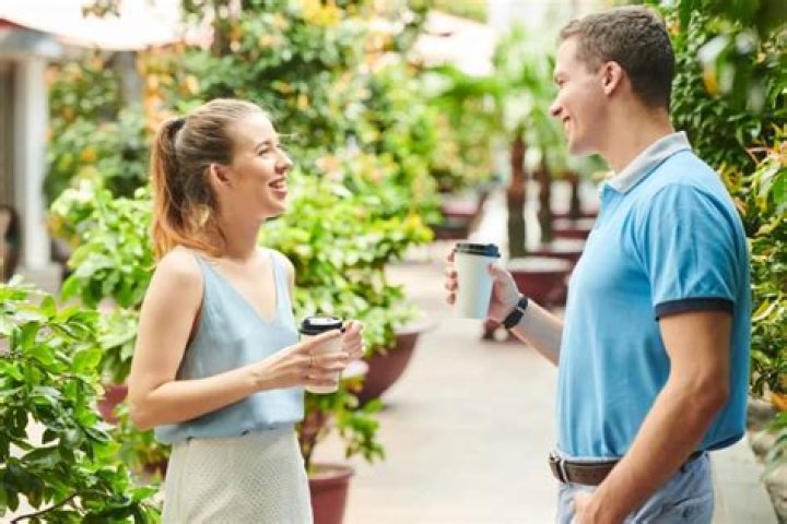 Is it okay to call a guy babe if you're not dating?
