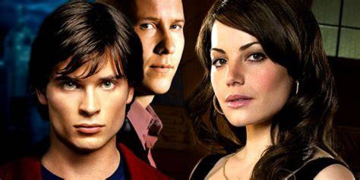 Is Lana and Lois related?