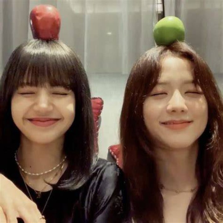 Is Lisa a guy BLACKPINK?