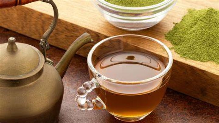 Is moringa tea better than green tea?