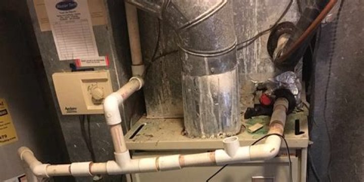 Should damper be open or closed in summer?