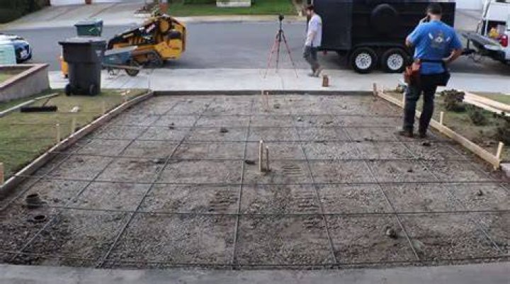 Should I put rebar in my concrete driveway?