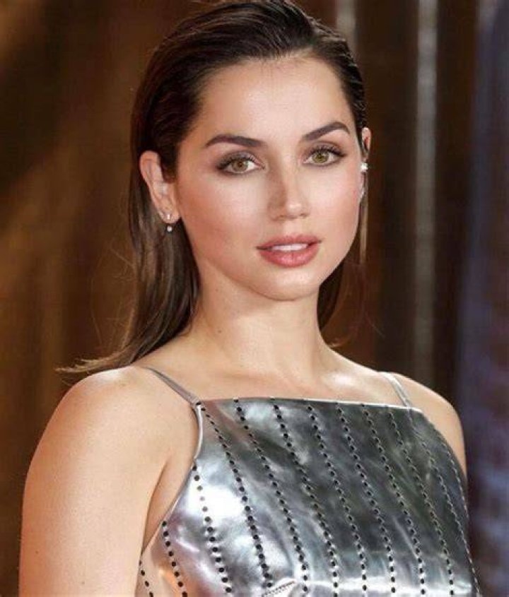 What actress has the best body in Hollywood?