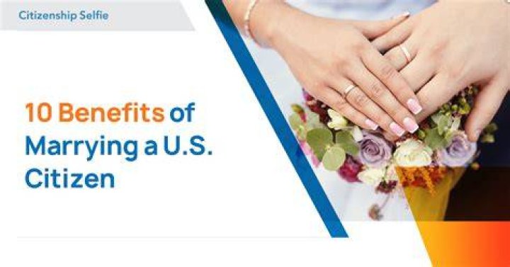 What are the benefits of marrying in college?