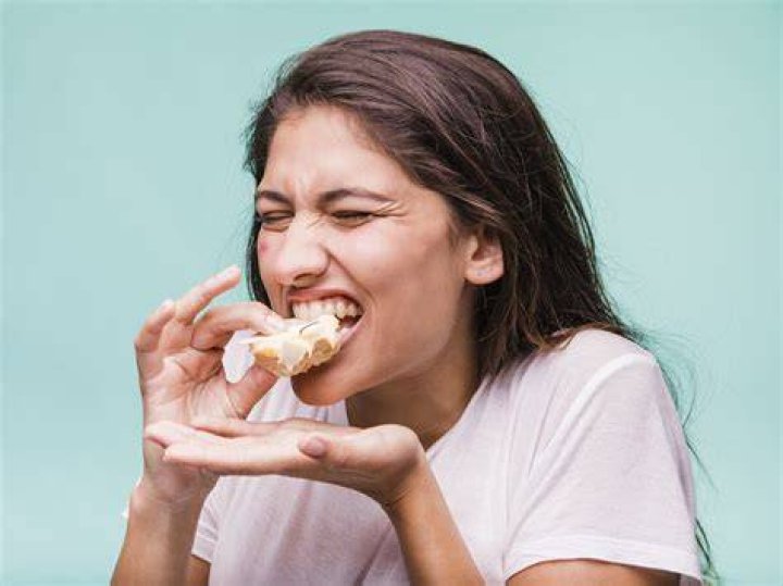 What can you not eat with veneers?