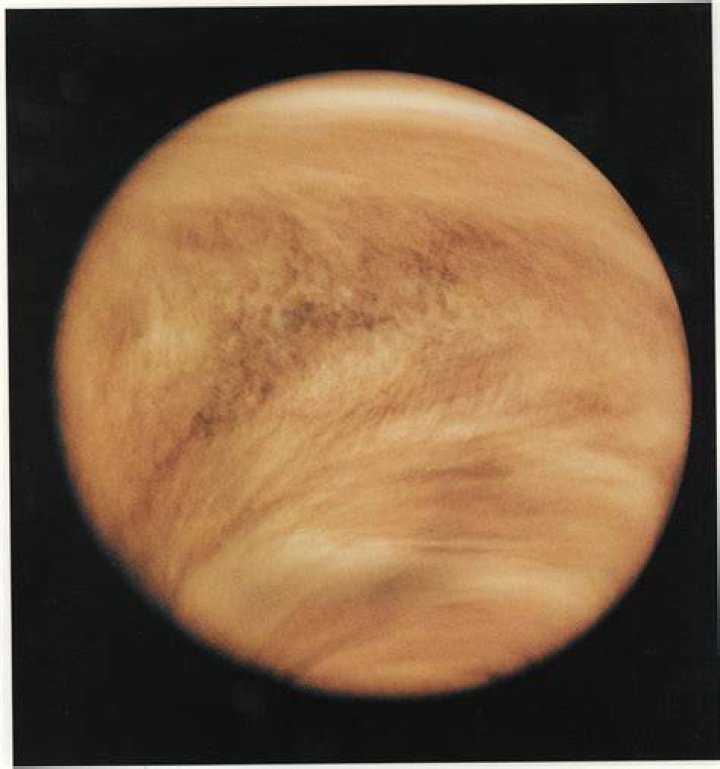 What color Venus look like?