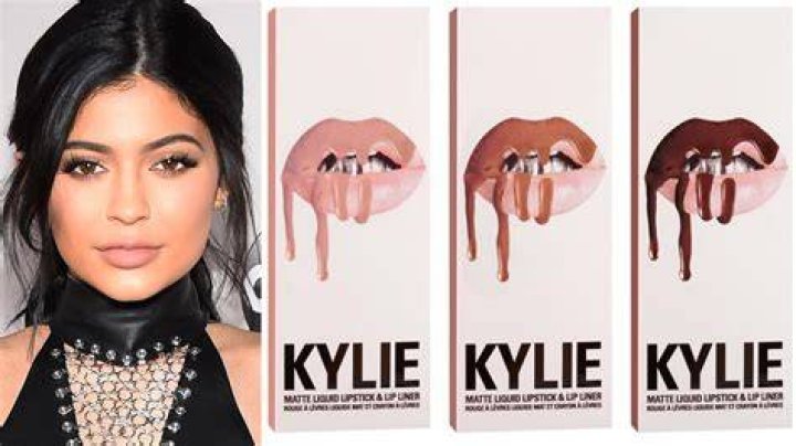 What colour lipstick does Kylie Jenner Wear?