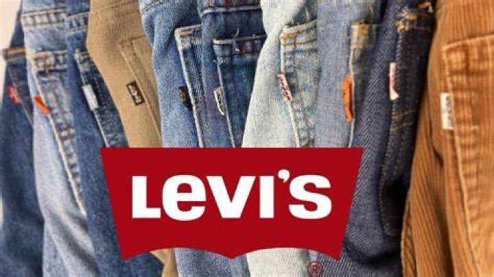 What do orange tabs mean on Levis?