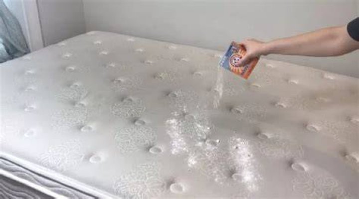 What do you sprinkle on mattress?