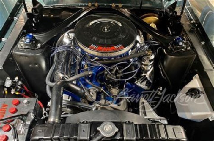 What engine does the Bullitt have?