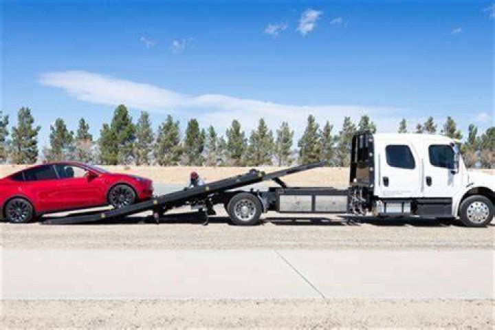 What happens if your Tesla dies while driving?